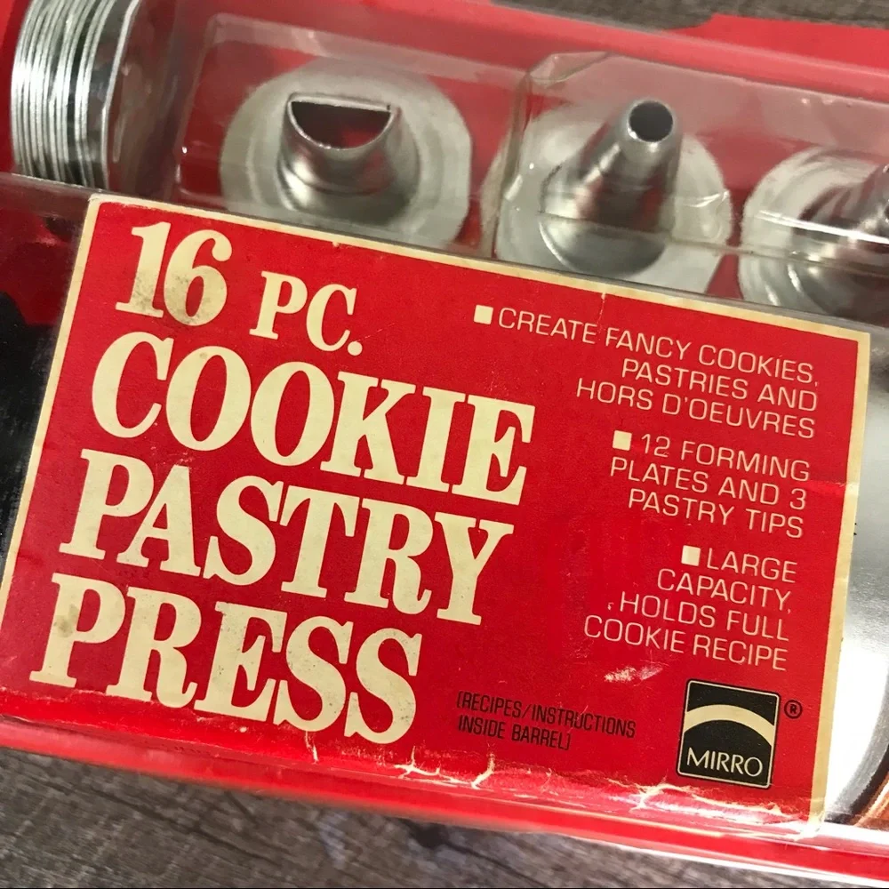 Vintage Mirro Cookie Press in original package Christmas baking cookies